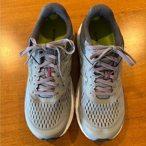 New Balance 840v4 Running shoes, size 9.5Wide, plus “SUPERFEET” insoles